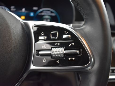 Used 2021 Mercedes-Benz C 300 4MATIC Sedan w/ Premium Package image 11