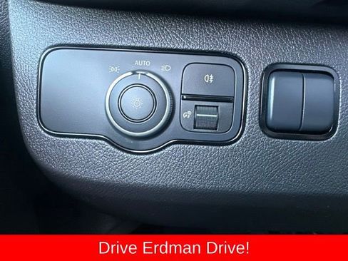 Used 2024 Mercedes-Benz Sprinter 2500 image 25
