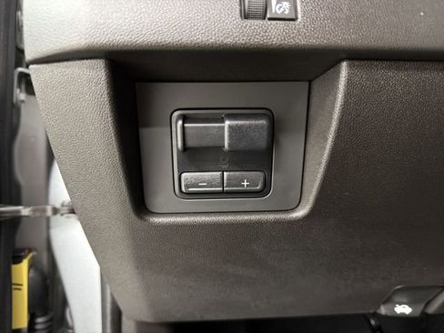 Certified 2024 Chevrolet Colorado LT w/ LT Convenience Package III image 30