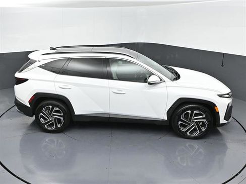 Used 2025 Hyundai Tucson Limited FWD image 40