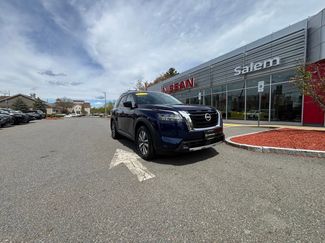 Used 2023 Nissan Pathfinder SL AWD/4WD video 1