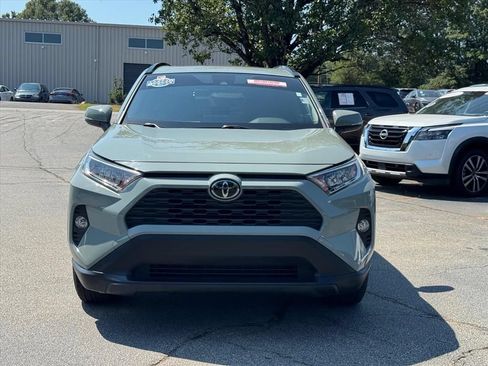 Used 2020 Toyota RAV4 XLE w/ Convenience Package FWD image 8