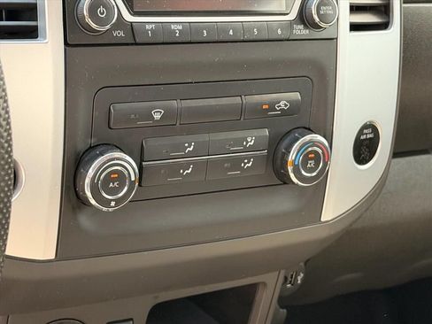 Used 2018 Nissan Frontier S RWD image 19