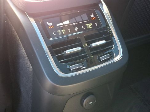 Used 2021 Volvo XC90 T8 Inscription Expression w/ Protection Package Premier image 11