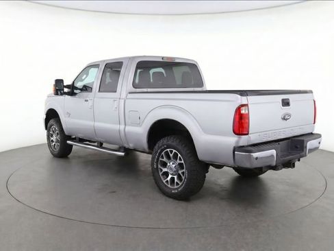 Used 2016 Ford F250 Lariat w/ Lariat Interior Package AWD/4WD image 3