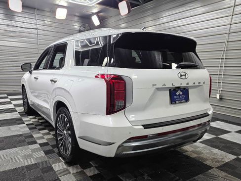 Used 2024 Hyundai Palisade Calligraphy FWD image 8