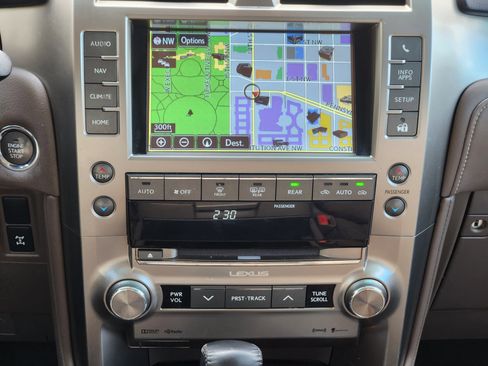 Used 2015 Lexus GX 460 image 25