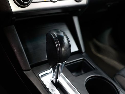 Used 2017 Subaru Legacy 2.5i Premium image 39