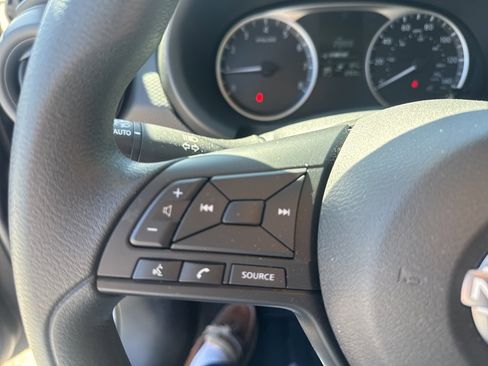 Used 2024 Nissan Kicks S image 21