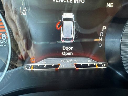 Used 2016 Jeep Cherokee Limited w/ Luxury Group image 16