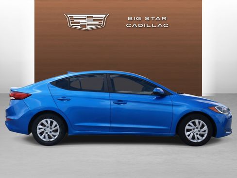 Used 2017 Hyundai Elantra SE FWD image 6