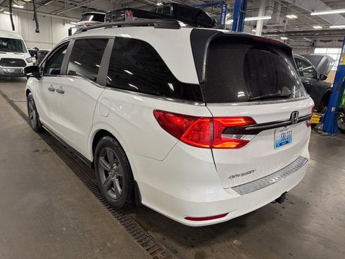 Used 2023 Honda Odyssey EX image 4