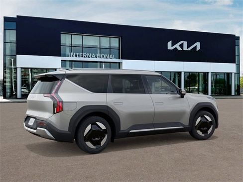 New 2026 Kia EV9 Wind image 6