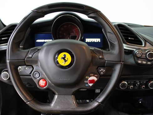 Used 2018 Ferrari 488 GTB RWD image 23