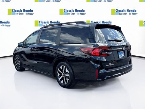 Certified 2026 Honda Odyssey EX-L image 5