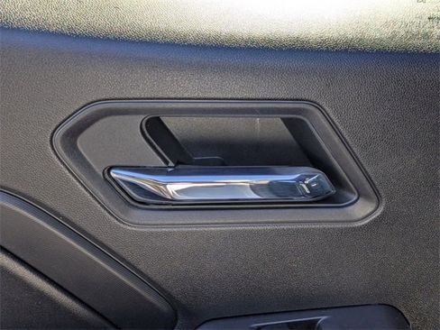 Used 2023 Chevrolet Colorado Z71 w/ Z71 Convenience Package 2 image 29