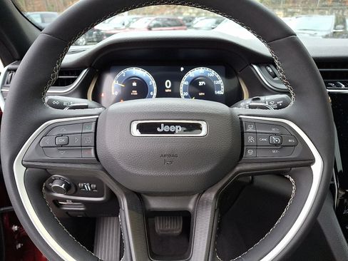 Certified 2024 Jeep Grand Cherokee L Laredo w/ Luxury Tech Group I image 21