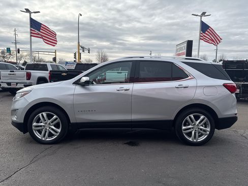 Used 2021 Chevrolet Equinox Premier AWD/4WD image 4