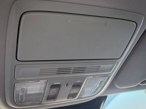 Used 2021 Honda CR-V EX image 15