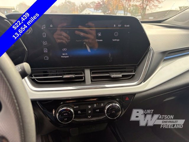 Used 2026 Chevrolet Trax LT FWD image 24