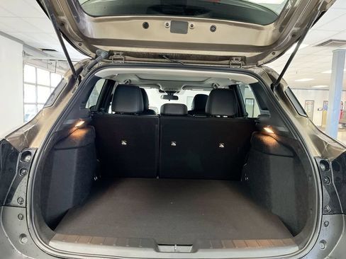 Used 2025 Nissan Kicks SR w/ SR Premium Package AWD/4WD image 11