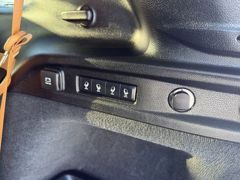 Used 2025 Jeep Grand Cherokee L Summit image 39