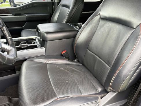 Used 2023 Ford F350 Lariat w/ Black Appearance Package AWD/4WD image 12