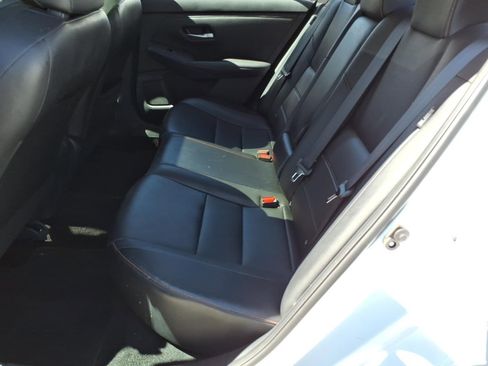 Used 2023 Nissan Sentra SR w/ SR Premium Package image 9