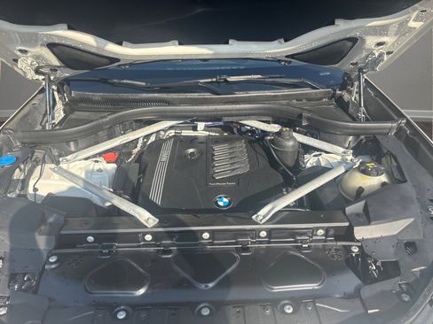 Used 2021 BMW X5 xDrive40i image 33