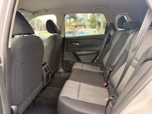 Used 2025 Nissan Rogue SV AWD/4WD image 17
