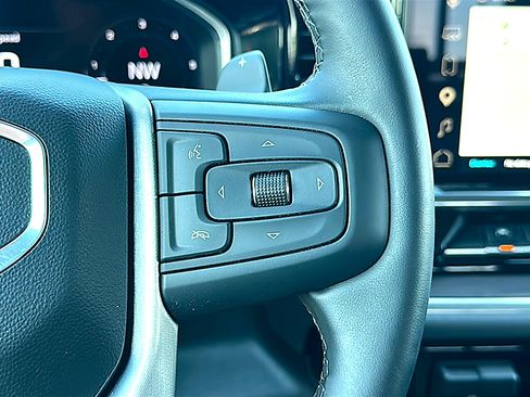 Used 2026 GMC Sierra 1500 SLT AWD/4WD image 30