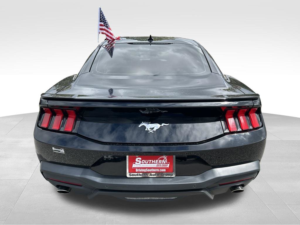 Used 2024 Ford Mustang Coupe w/ 2.3L High Performance Package RWD image 4