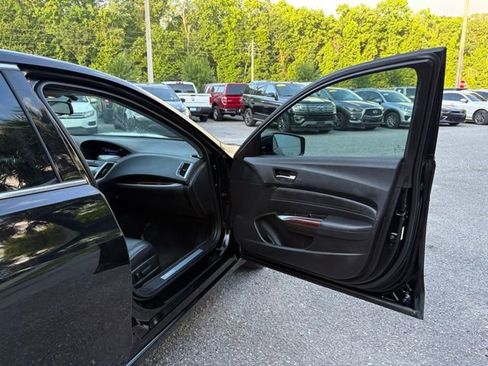 Used 2017 Acura TLX FWD image 29