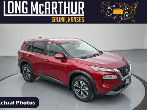Used 2023 Nissan Rogue SV image 1