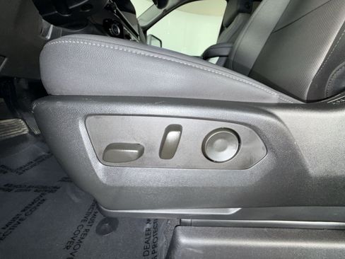 Used 2024 Chevrolet Silverado 2500 LTZ w/ LTZ Convenience Package AWD/4WD image 14