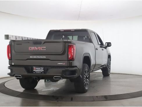 Used 2024 GMC Sierra 1500 AT4 w/ AT4 Preferred Package AWD/4WD image 7