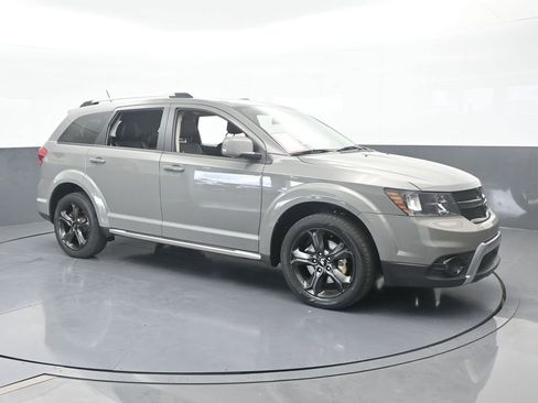 Used 2020 Dodge Journey Crossroad image 8