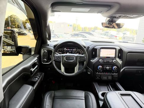 Used 2020 GMC Sierra 3500 Denali w/ Denali Ultimate Package AWD/4WD image 38
