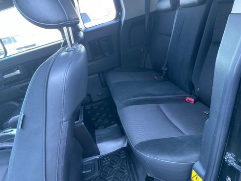 Used 2008 Toyota FJ Cruiser 4WD w/ Upgrade Pkg 2 image 19