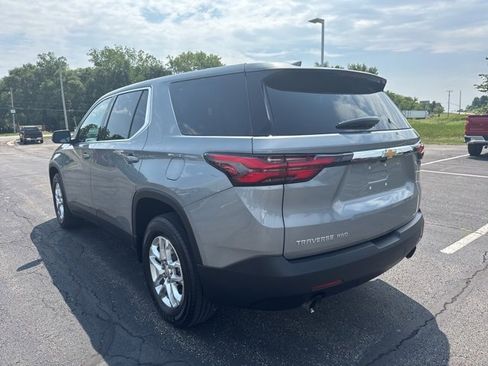 Used 2023 Chevrolet Traverse LS image 5
