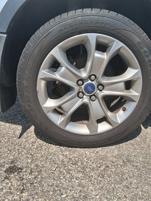 Used 2015 Ford Escape SE FWD image 29