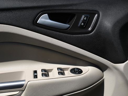 Used 2013 Ford C-MAX SE image 37