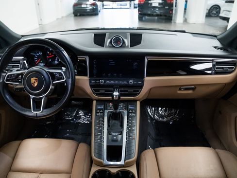 Used 2019 Porsche Macan image 9