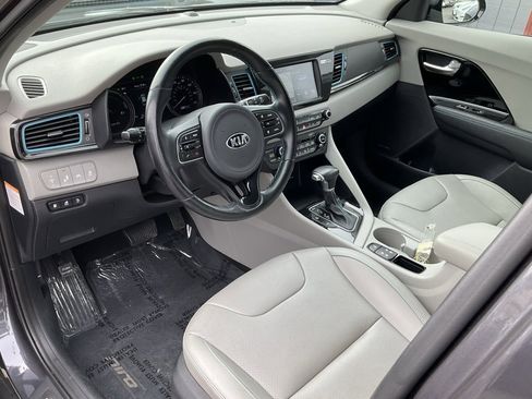 Used 2019 Kia Niro EX Premium w/ Sunroof Package image 6