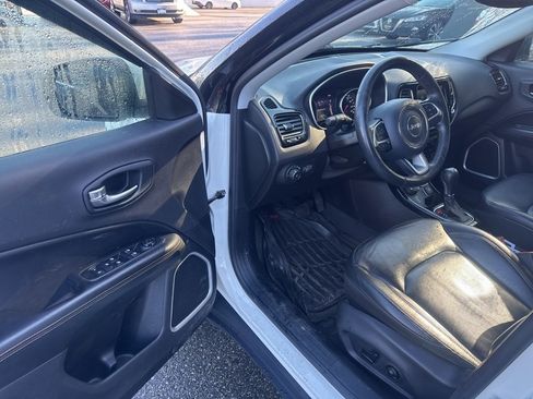 Used 2018 Jeep Compass Limited image 10