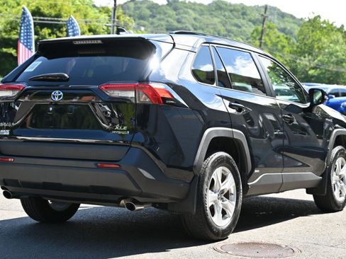 Used 2019 Toyota RAV4 XLE AWD/4WD image 5