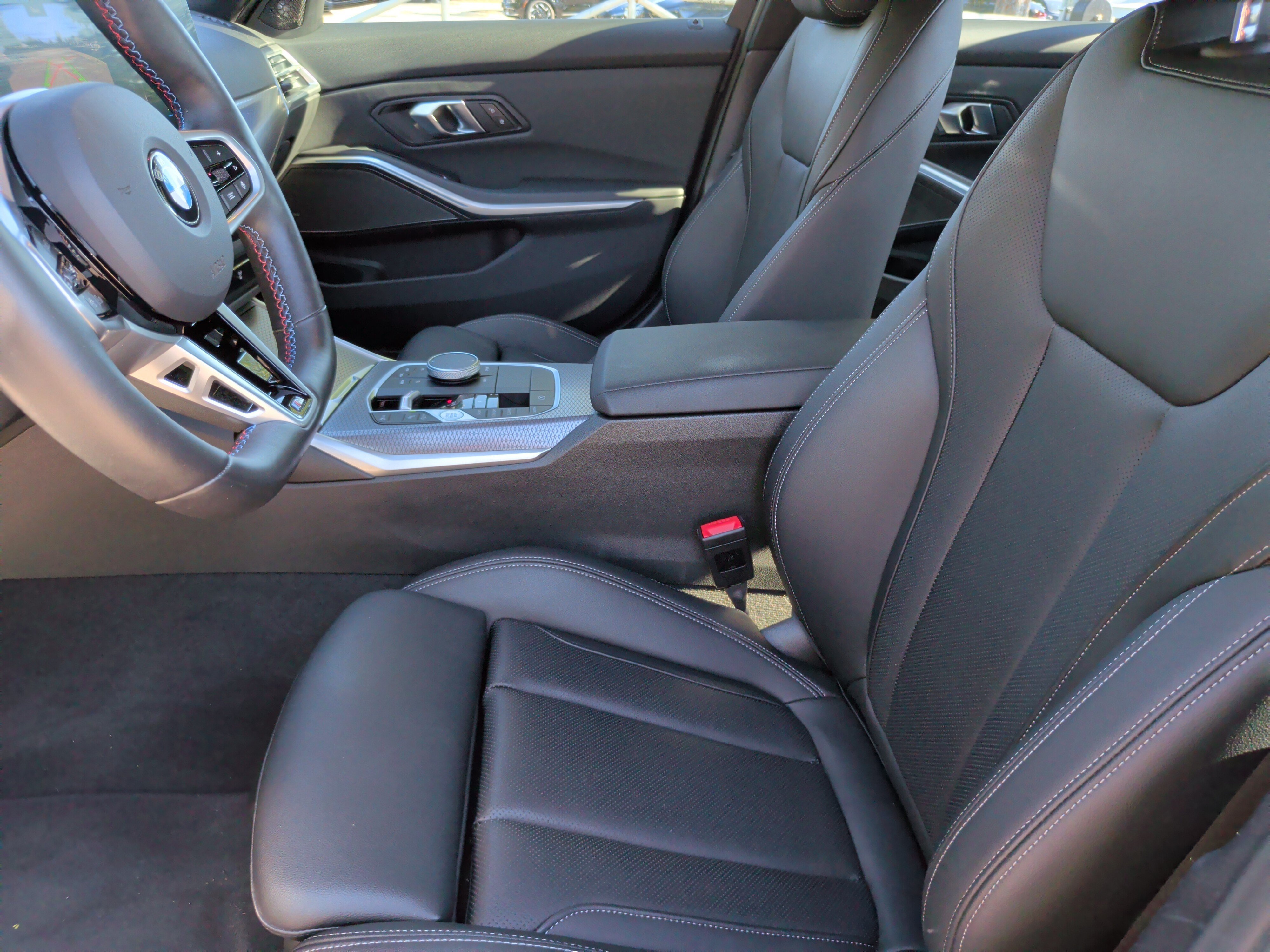 Used 2025 BMW M340i w/ Premium Package RWD image 25