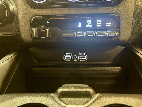 Used 2025 RAM 1500 Big Horn image 29