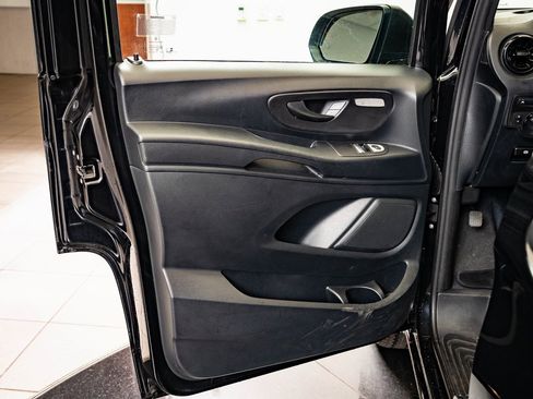 Used 2023 Mercedes-Benz Metris Passenger image 22