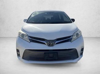 Used 2020 Toyota Sienna XLE FWD video 2